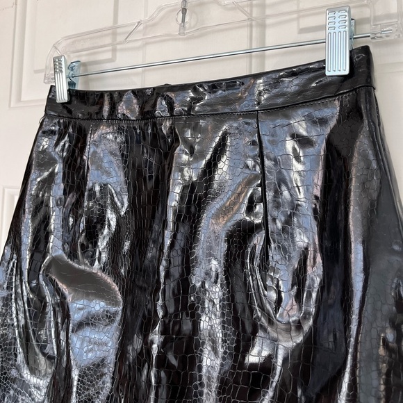Glamorous Faux Reptile Skin Mini Skirt XS Black - Picture 4 of 16